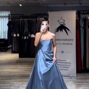 Jana Dress bei ELAMCOUTURE