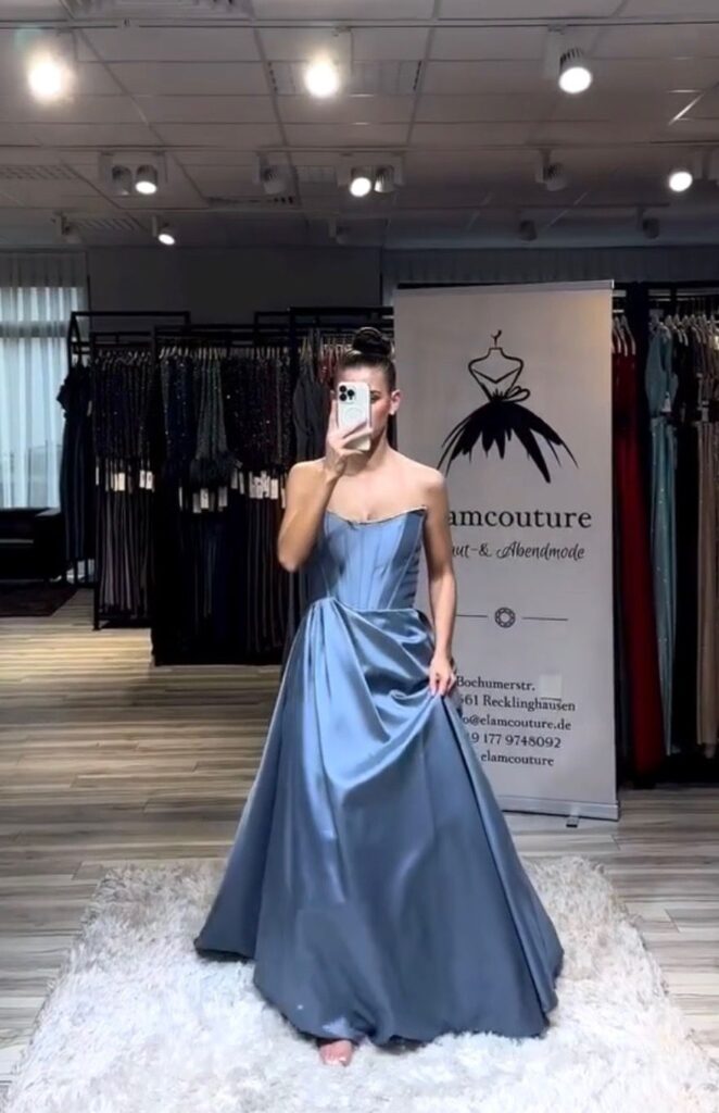 Jana Dress bei ELAMCOUTURE